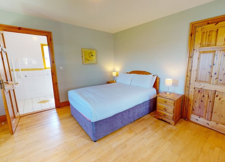 Dingle Courtyard Cottages 2 Bed Sleeps 4