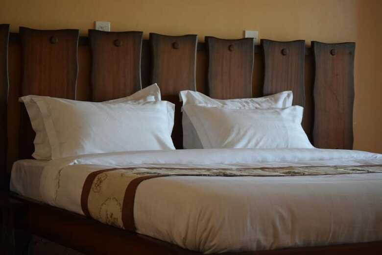 Hotel Esikar Gardens