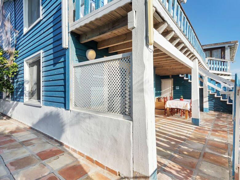Sun-baked Bungalow In Oliva With Swimming Pool