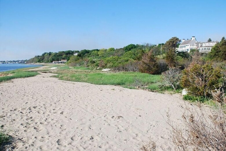 504 Old Harbor Road - Six Bedroom House