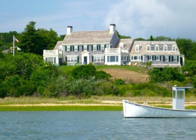 504 Old Harbor Road - Six Bedroom House