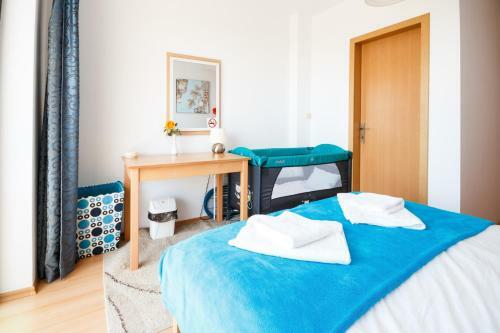 Sea View Apartment In New Line Village