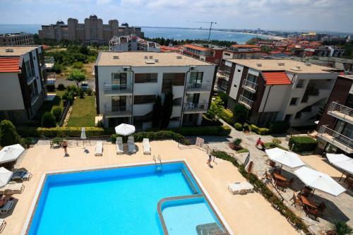 Sea View Apartment In New Line Village