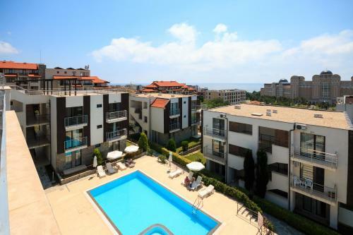 Sea View Apartment In New Line Village