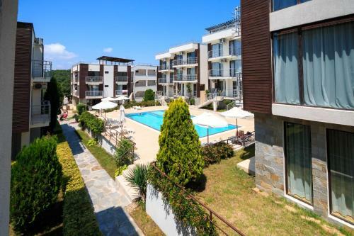 Sea View Apartment In New Line Village