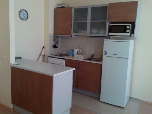 Sun City Apartments