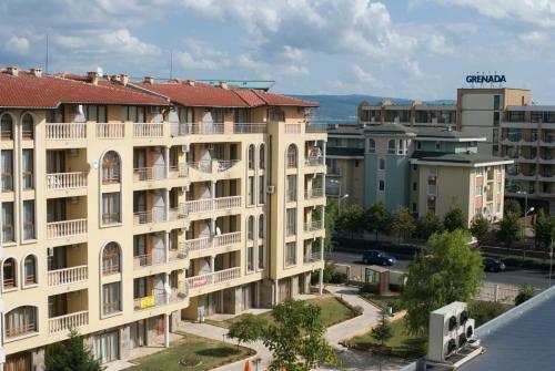 Sb Rentals Apartments In Royal Dreams Complex