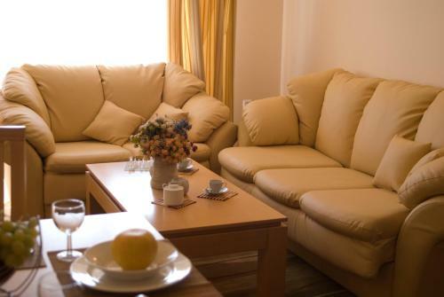 Sb Rentals Apartments In Royal Dreams Complex