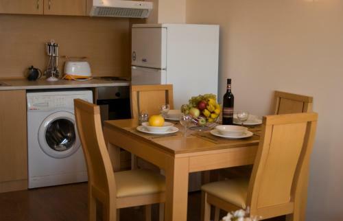Sb Rentals Apartments In Royal Dreams Complex