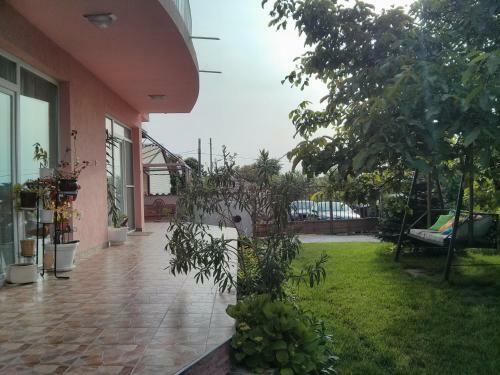 Hostal Guest House Rezvaya