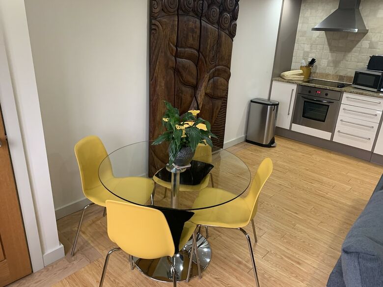 King Canute Apartment - Crown Lettings