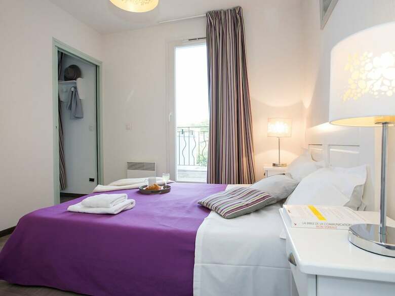 Well-kept Apartment In A Pleasant Town In The Proven�e
