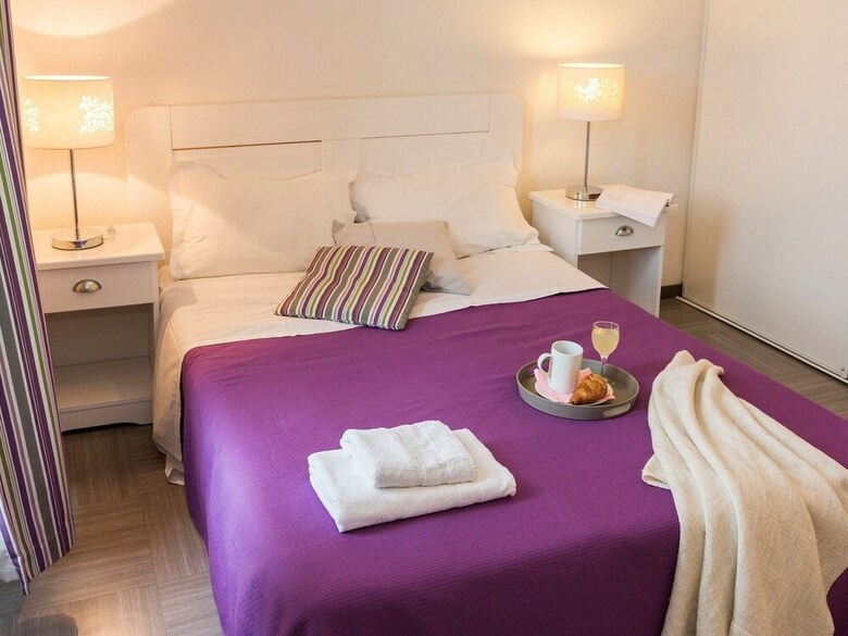Well-kept Apartment In A Pleasant Town In The Proven�e