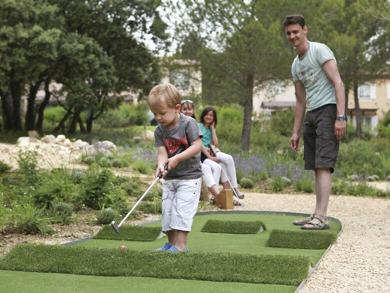 Comfortable Apartment Located In Authentic Provencal Village