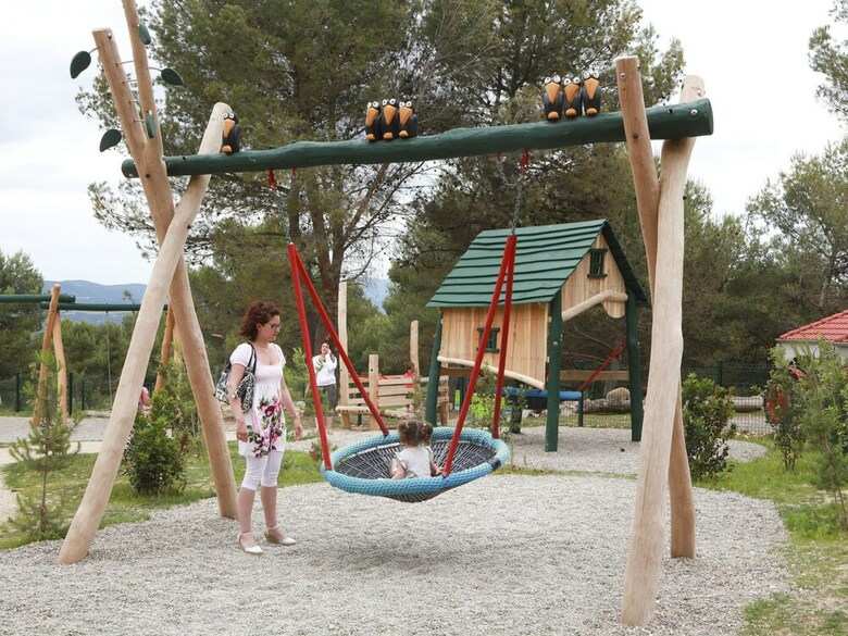 Comfortable Apartment Located In Authentic Provencal Village