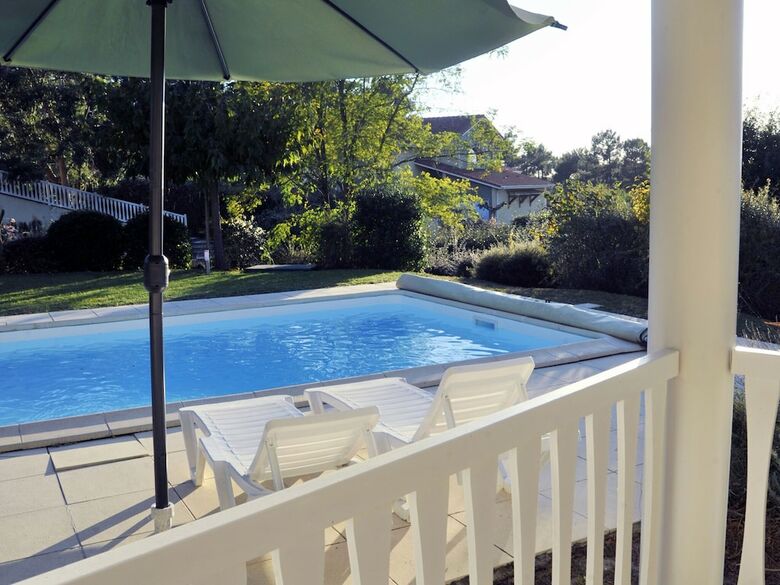 Beautiful Villa With A Private Pool Behind The Dunes