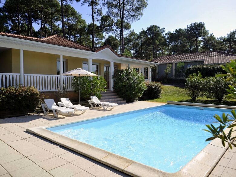 Beautiful Villa With A Private Pool Behind The Dunes