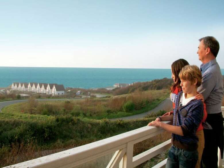 Nice Apartment 800 M. From The Beach Of �quihen-plage