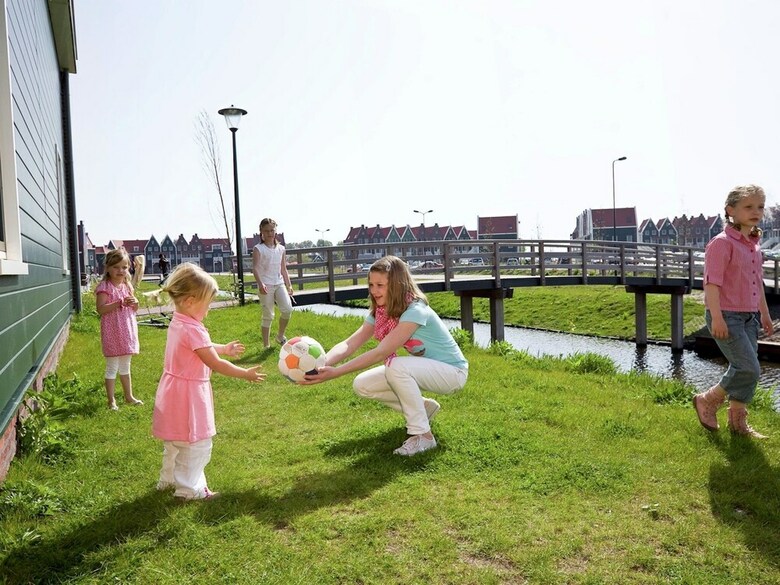 Restyled Apartment In Volendam Style On The Markermeer