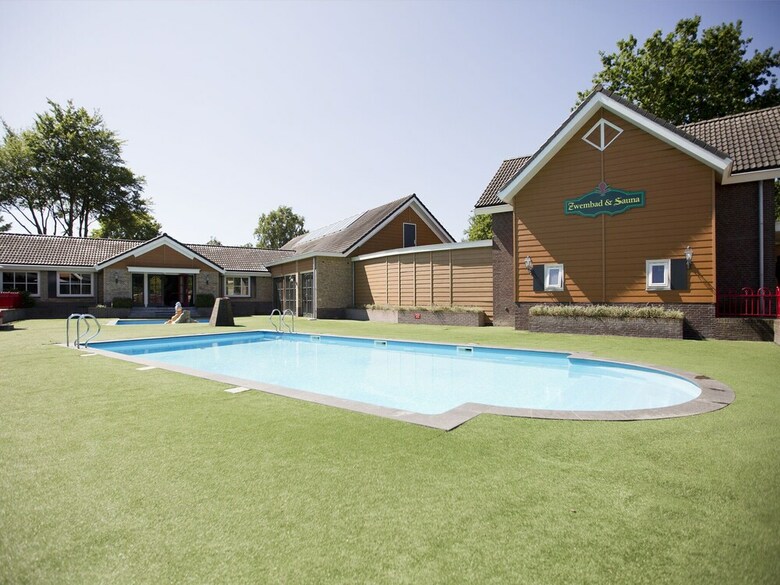 Attractive Bungalow With A Covered Terrace Near The Veluwe