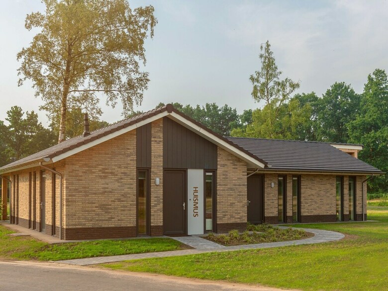 Attractive Bungalow With A Covered Terrace Near The Veluwe