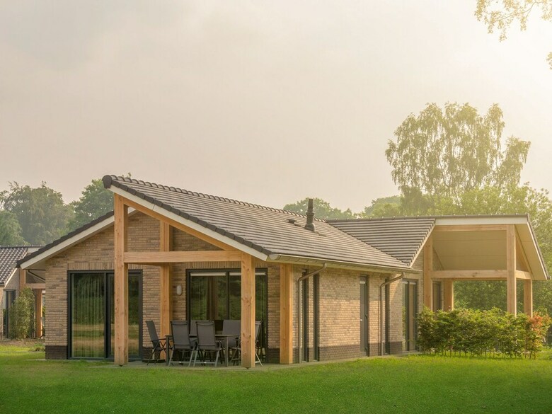 Attractive Bungalow With A Covered Terrace Near The Veluwe