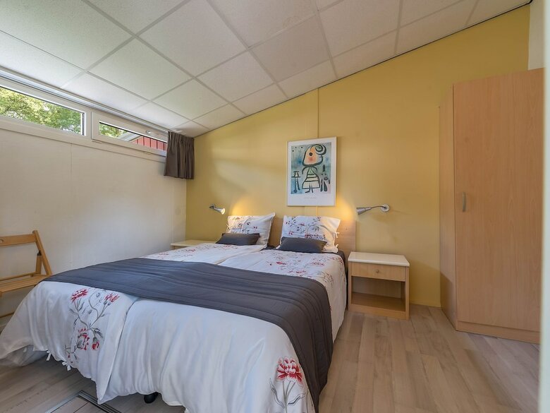 Well-kept Bungalow With Microwave, 4 Km. From Valkenburg