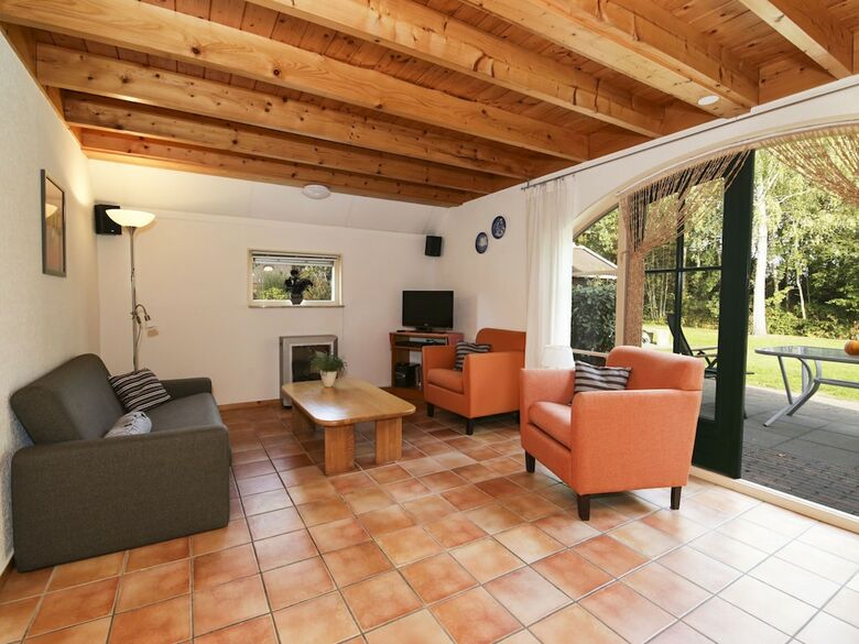 Comfy Holiday Home With A Dishwasher, Near Meppel