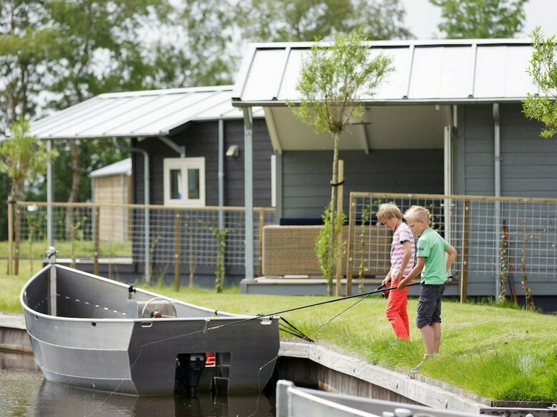 Modern Water Cottage With Microwave, In The Sneekermeer Area