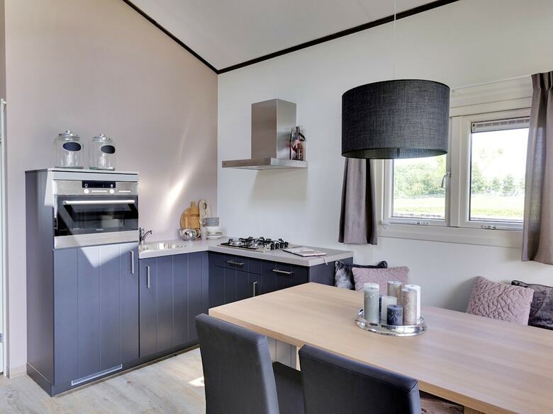 Modern Water Cottage With Microwave, In The Sneekermeer Area