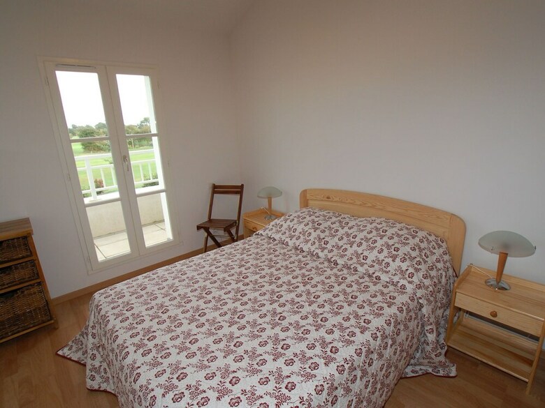 Charming Holiday Home With Dishwasher Located At Golf Course