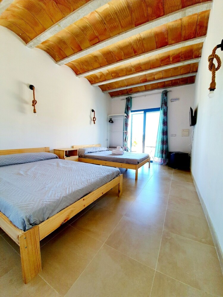 Bed & Breakfast La Nava Suites