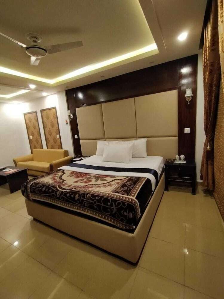 Amin Hotel Peshawar
