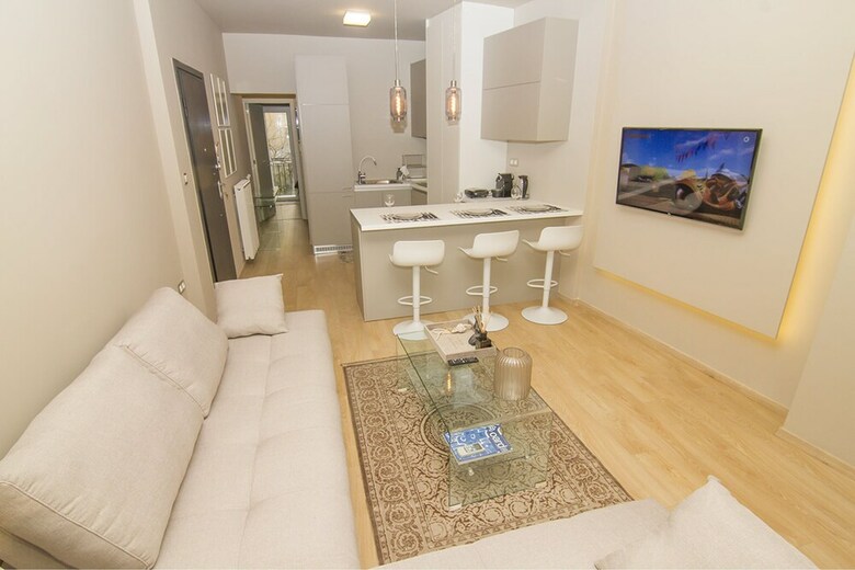 Apartamentos Contemporary Design In Central Athens