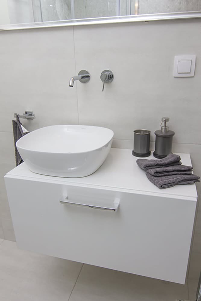 Apartamentos Contemporary Design In Central Athens