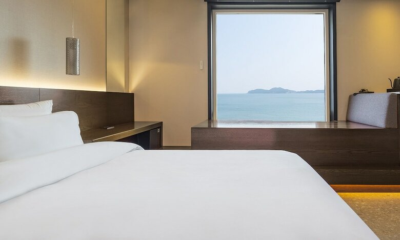 Stubborn Hotel