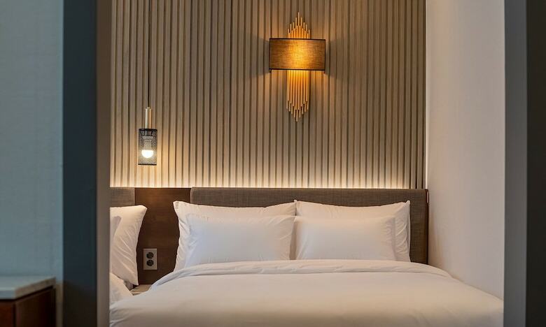 Stubborn Hotel