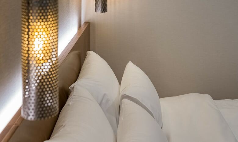 Stubborn Hotel