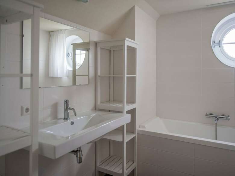 Detached Villa With Three Bathrooms, 400 M. From The Beach