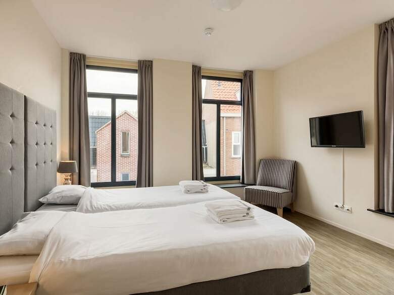 Luxurious Apartment With AC And Washing Machine, Sea At 200m
