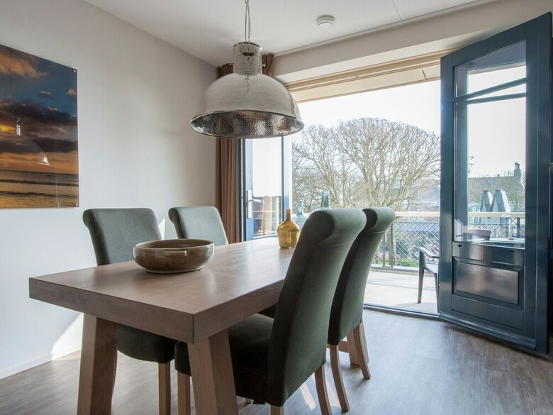 Luxurious Apartment With AC And Washing Machine, Sea At 200m
