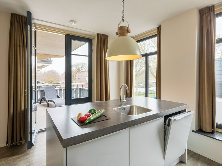 Luxurious Apartment With AC And Washing Machine, Sea At 200m