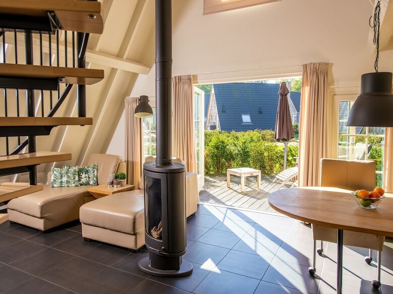 Romantic Cottage With A Sun Shower, In Natural Surroundings