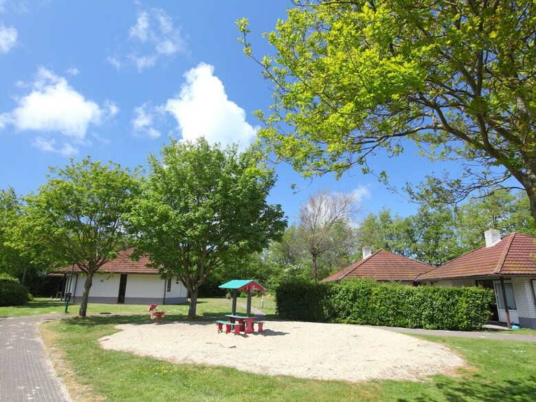 Luxury Chalet With Two Bathrooms, 2 Km From The Sea On Texel