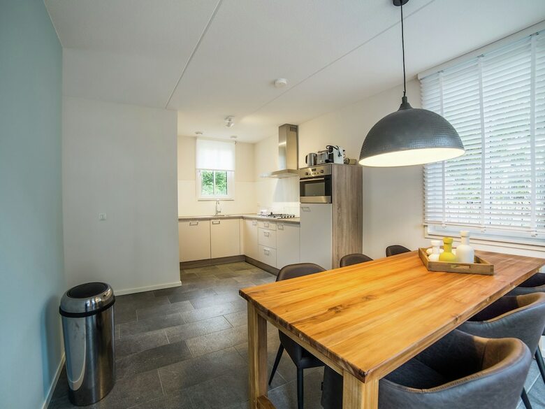 Luxurious Villa With Whirlpool And Wifi, 4km From Maastricht