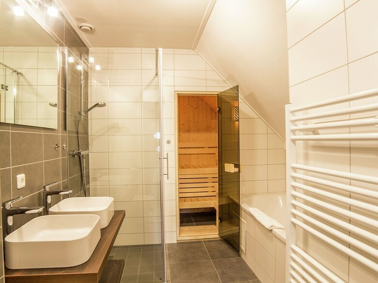Luxurious Villa With Whirlpool And Wifi, 4km From Maastricht