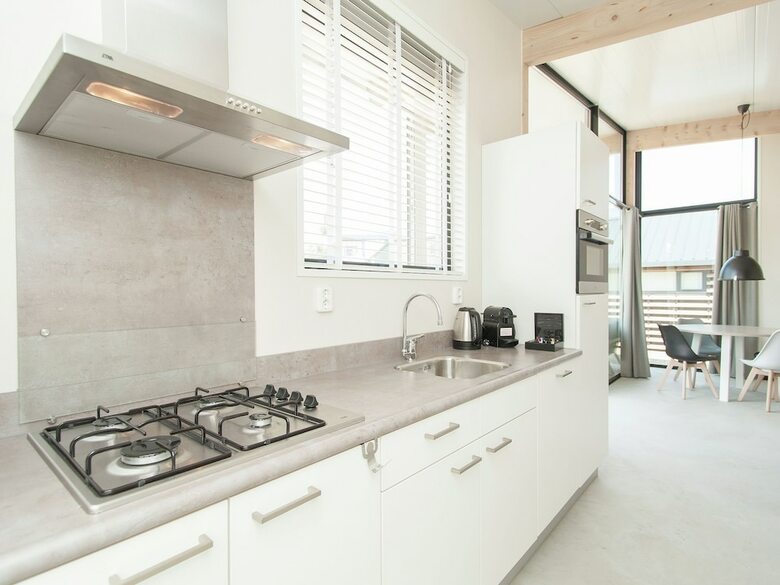 Comfortable Lodge With Dishwasher, In Bloemendaal