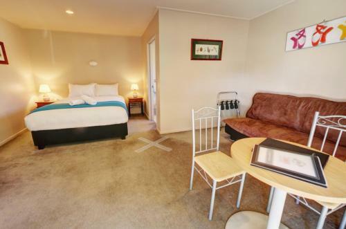 Kingston Top 10 Holiday Park