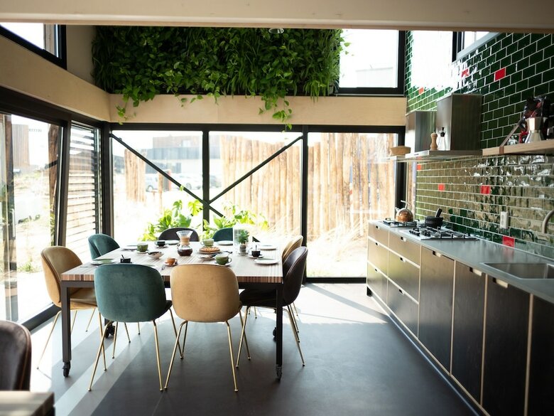 Special, Compound Group Accommodation, 100 M. From The Sea