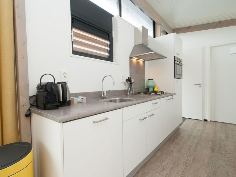 Comfy Lodge With Combi-microwave, Near The Beach